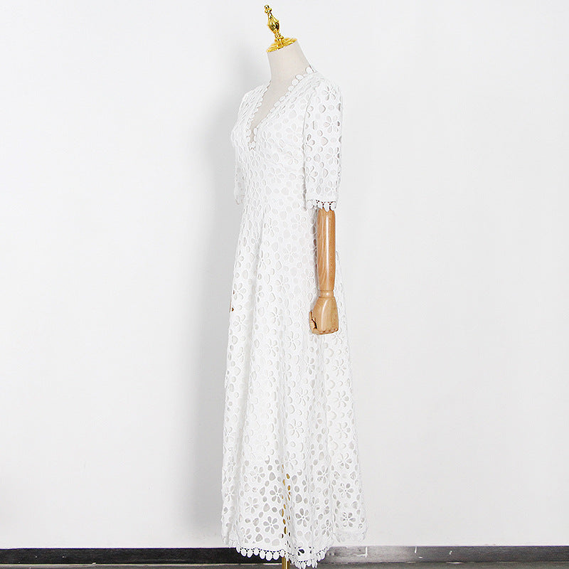 WHITE FLOWER SWING DRESS