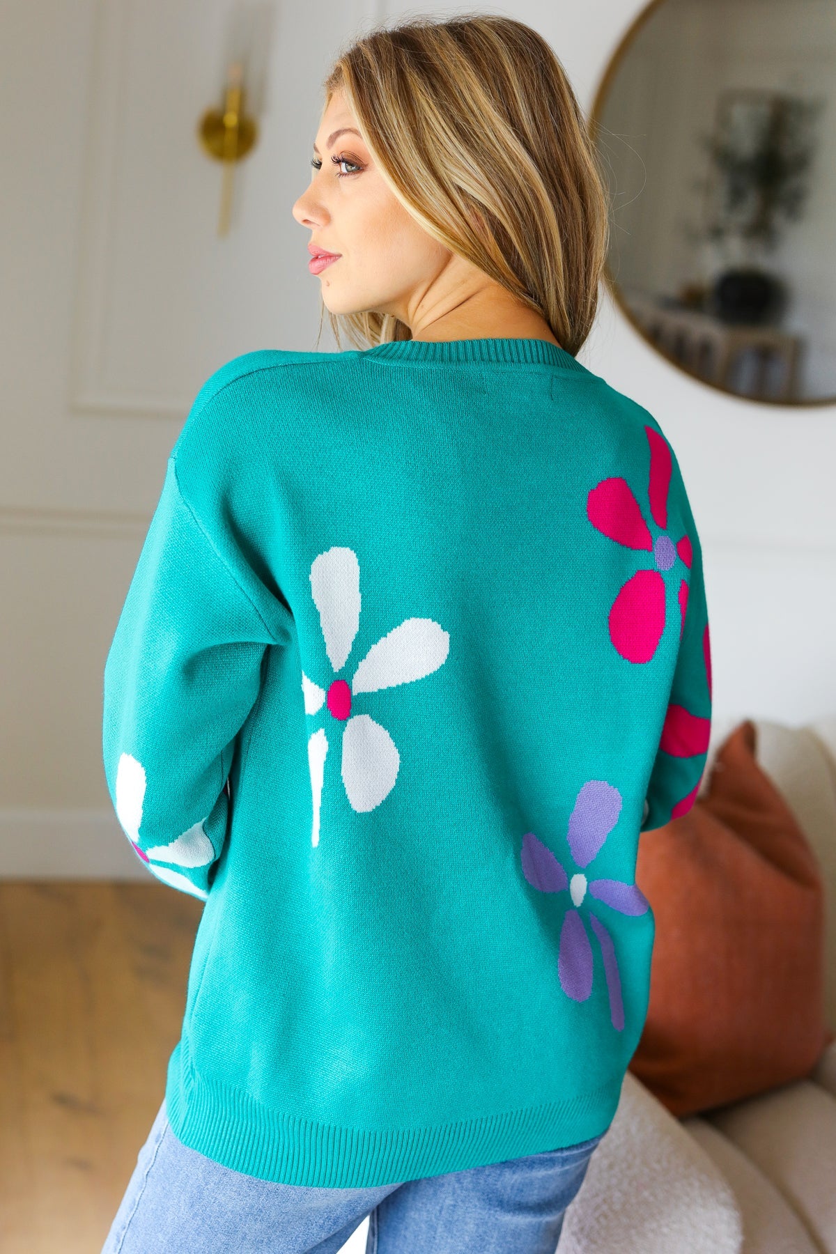 DAISY FLOWER PULLOVER SWEATER