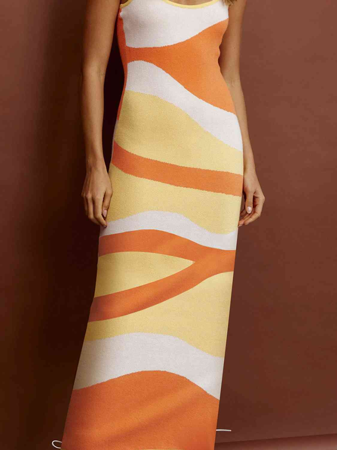 COLOR BLOCK SWEATER MAXI DRESS